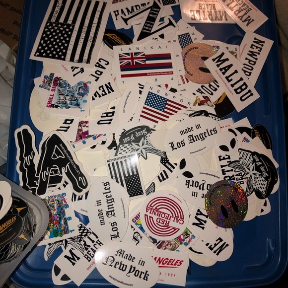 75 BRANDY MELVILLE STICKERS - Picture 3 of 7